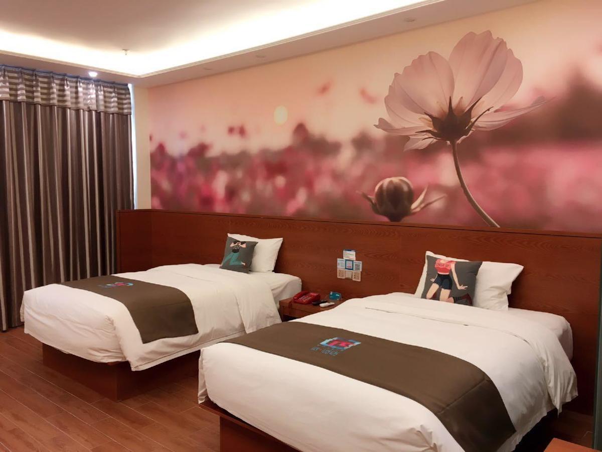 Pai Hotel Yuxi Tonghai Exteriör bild