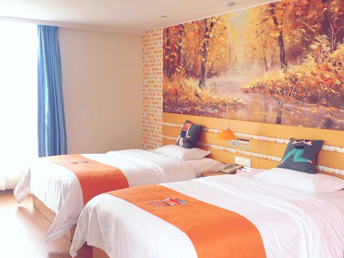 Pai Hotel Yuxi Tonghai Exteriör bild