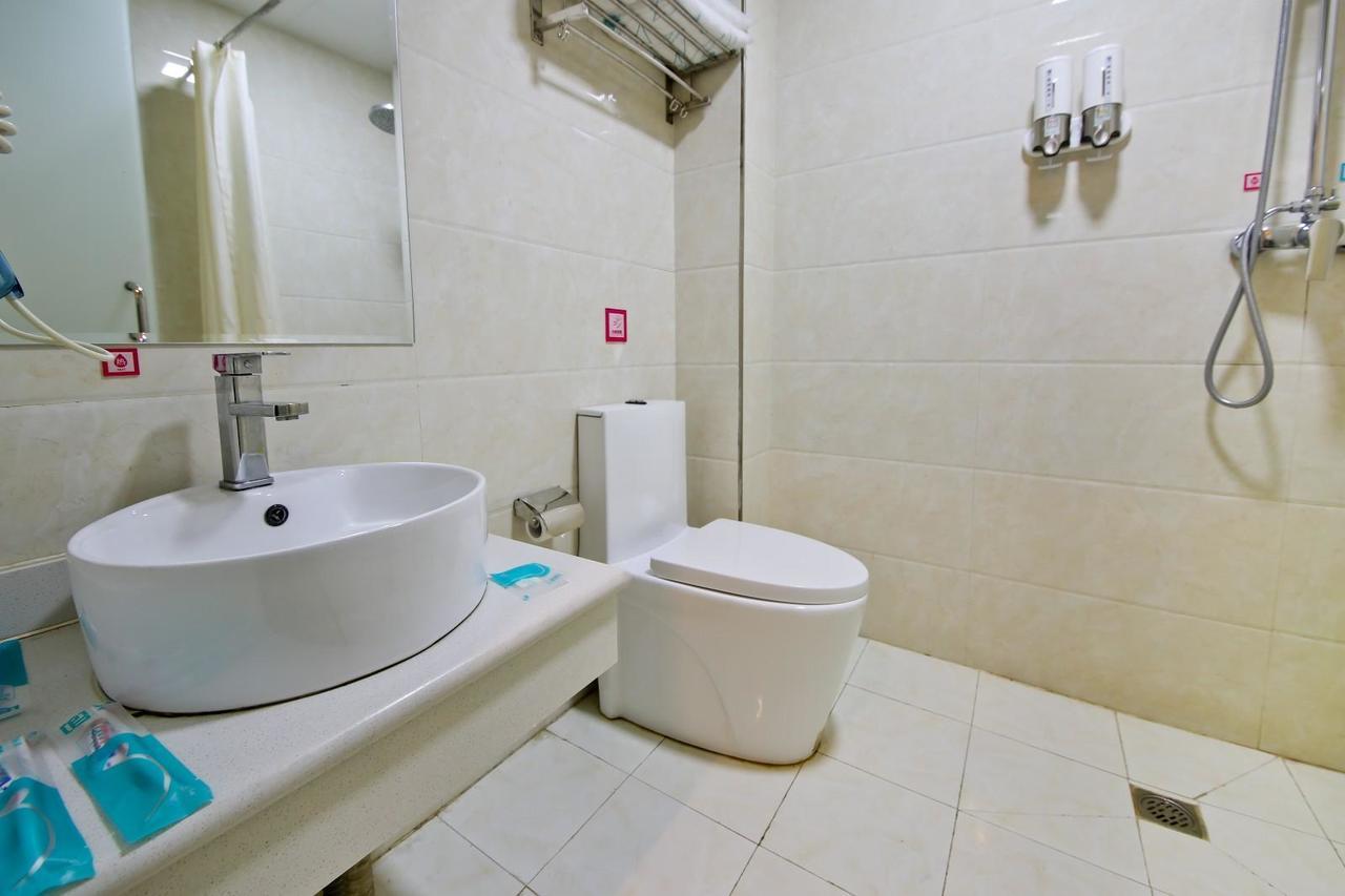 Pai Hotel Yuxi Tonghai Exteriör bild